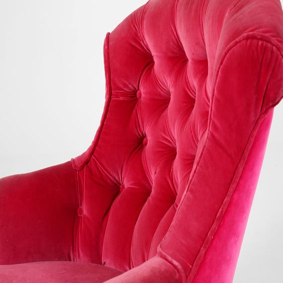 image of Victorian pink velvet tub chair