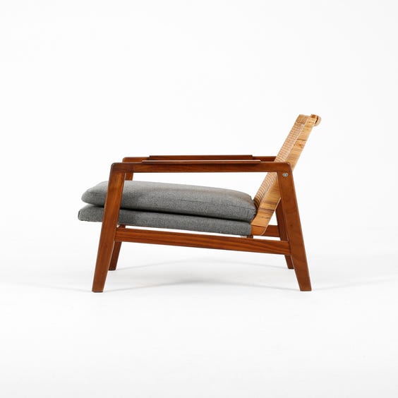 image of Dutch rattan back lounge chair