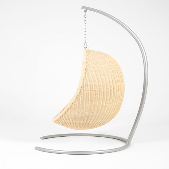 image of Nanna Ditzel hanging egg chair