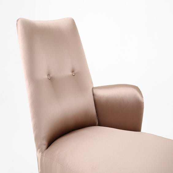 image of Taupe pink satin chaise longue