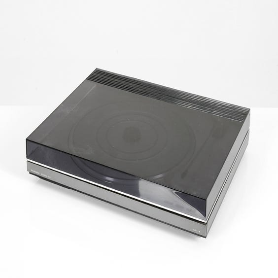 image of Bang & Olufsen slimline silver record player