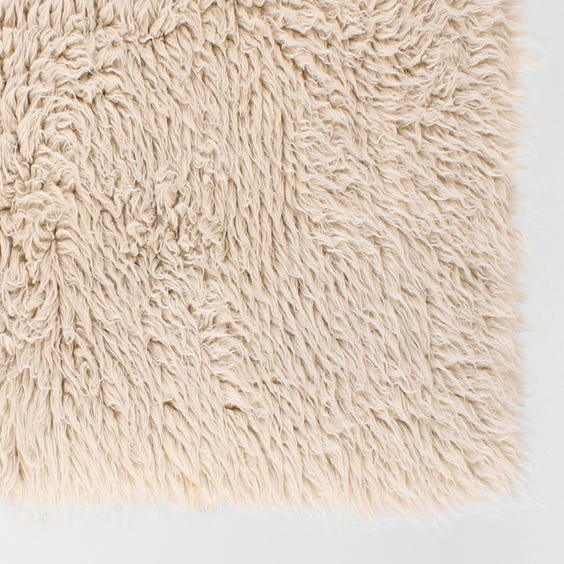image of Medium natural white Flokati rug