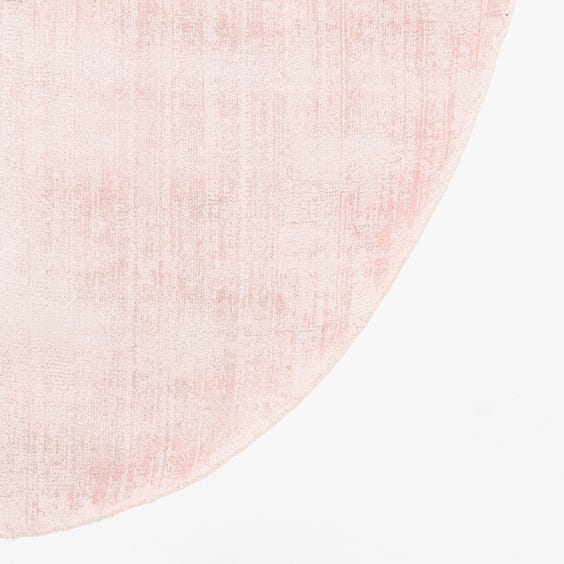 image of Pink sheen lozenge shaped rug